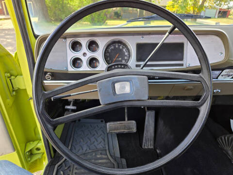 1977 Dodge W200