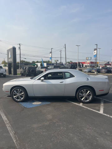 2021 Dodge Challenger SXT