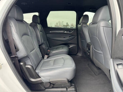 2022 Buick Enclave Essence