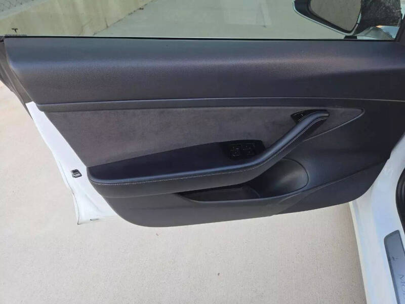 2020 Tesla Model 3 Standard Range