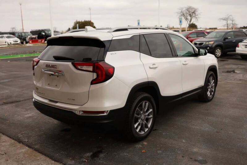 2023 GMC Terrain SLT
