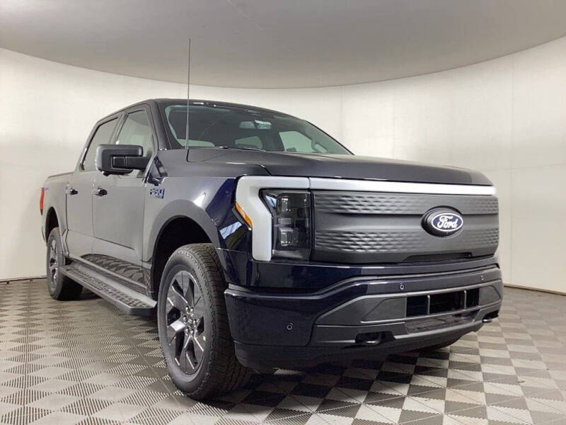 2025 Ford F-150 Lightning Flash's photo