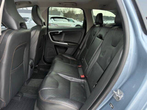 2017 Volvo XC60 T6 Dynamic