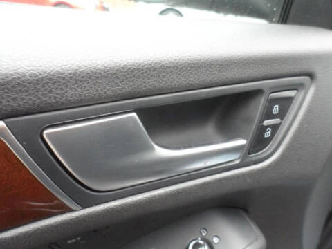 2012 Audi Q5 2.0T quattro Premium Plus