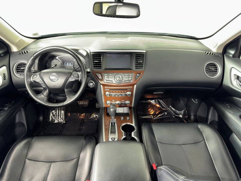 2020 Nissan Pathfinder Platinum