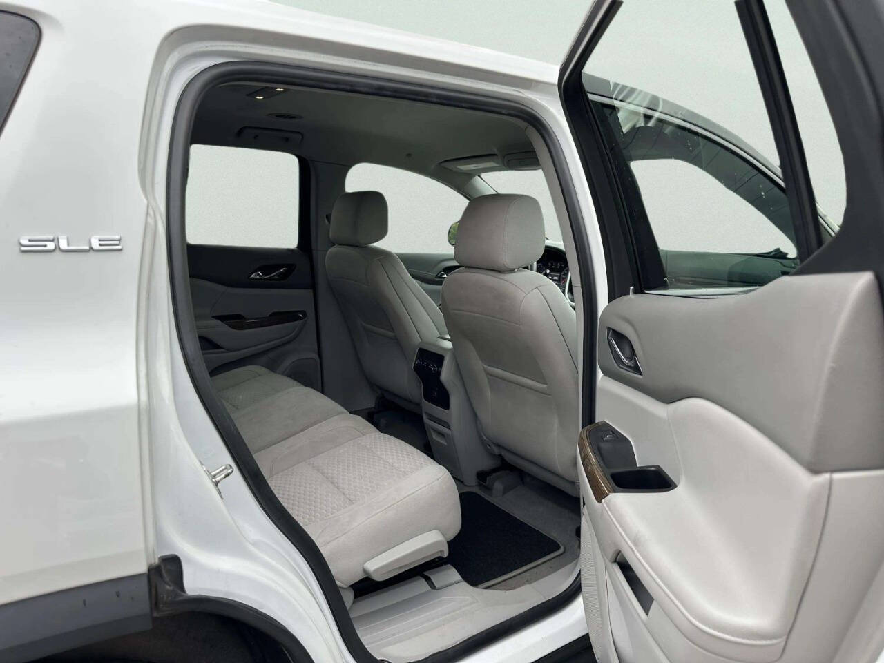 GMCAcadia19