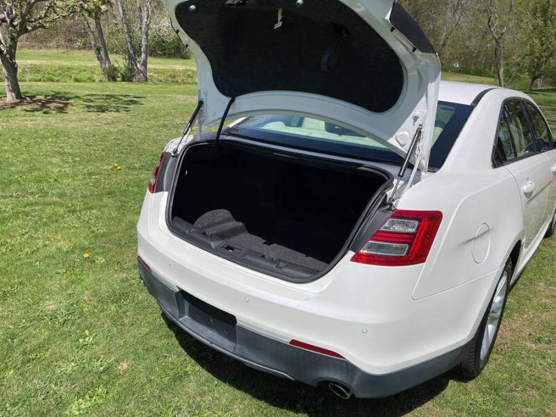 2014 Ford Taurus SEL