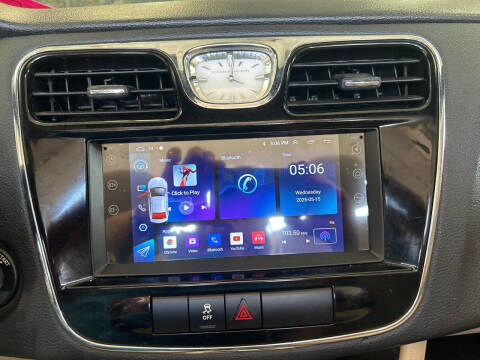 2013 Chrysler 200 Touring