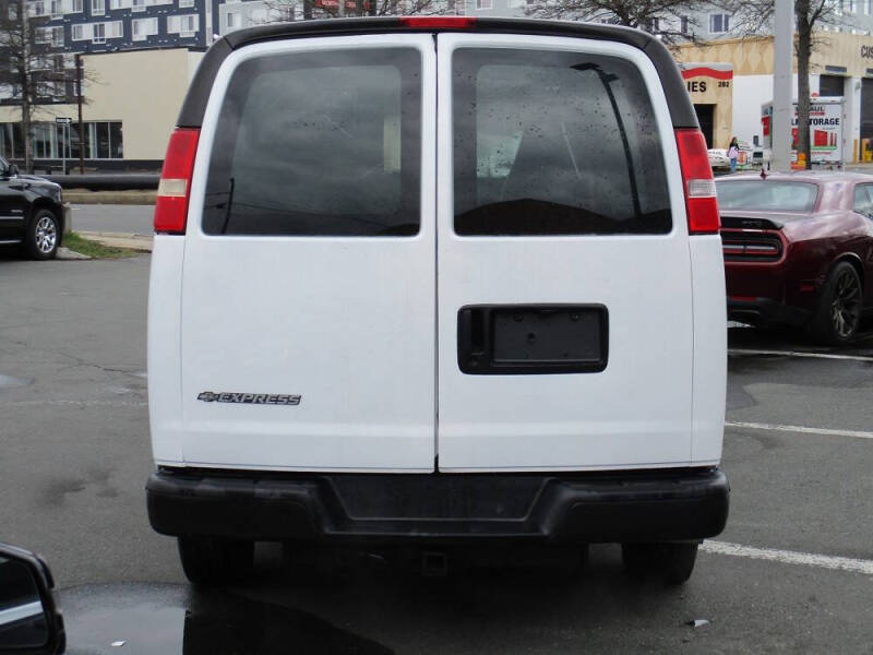 2018 Chevrolet Express 2500