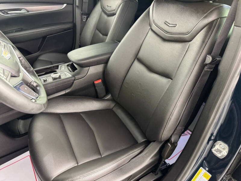 2025 Cadillac XT5 Luxury