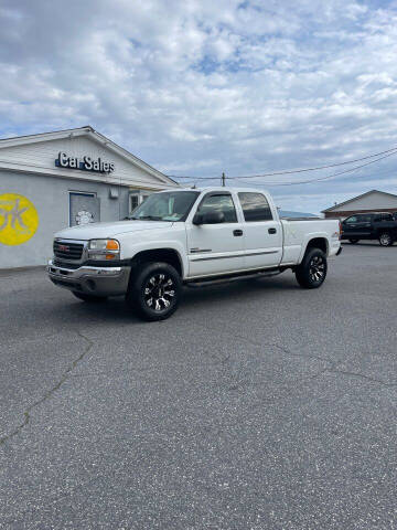 2005 GMC Sierra 2500HD for sale at Armstrong Cars Inc in Hickory NC