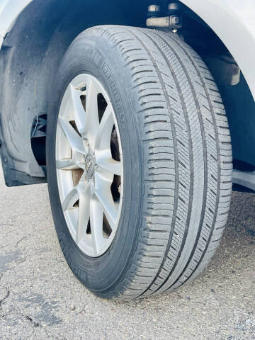 2011 Audi Q5 2.0T quattro Premium Plus