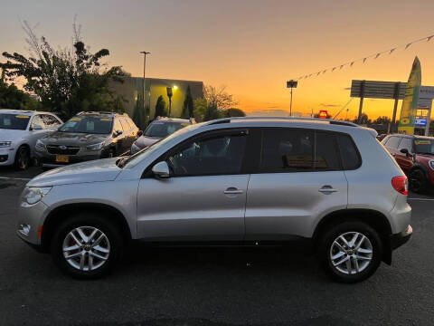 2011 Volkswagen Tiguan SE 4Motion
