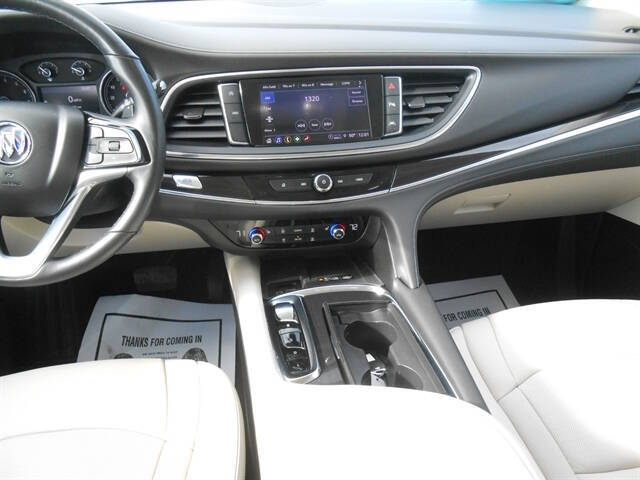 2024 Buick Enclave Essence