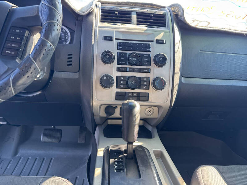 2011 Ford Escape XLT