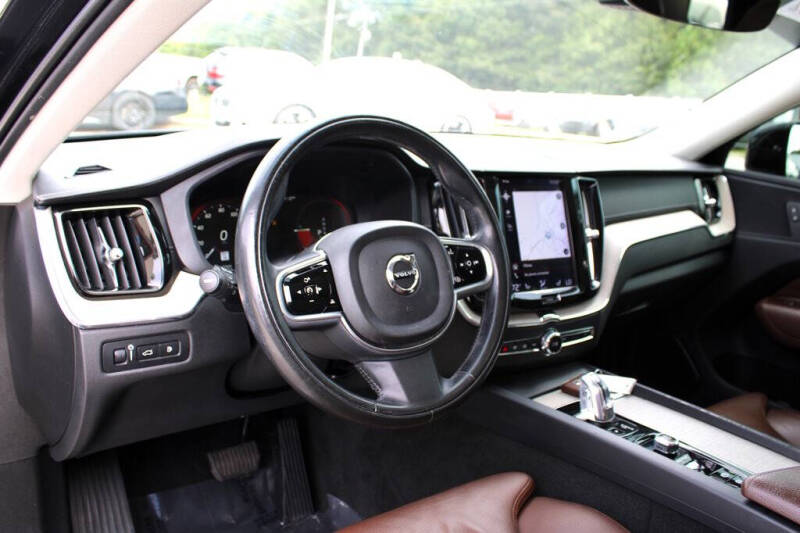 2018 Volvo XC60 T8 eAWD Inscription