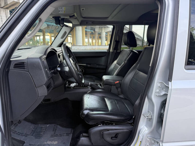 2010 Jeep Commander Sport