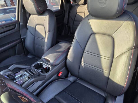 2022 Porsche Cayenne S