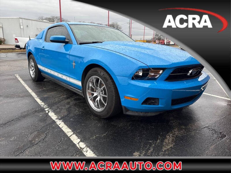 2011 Ford Mustang Premium Fastback's photo