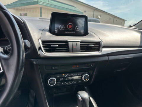 2018 Mazda MAZDA3 Touring