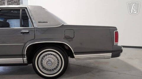 1988 Ford Crown Victoria