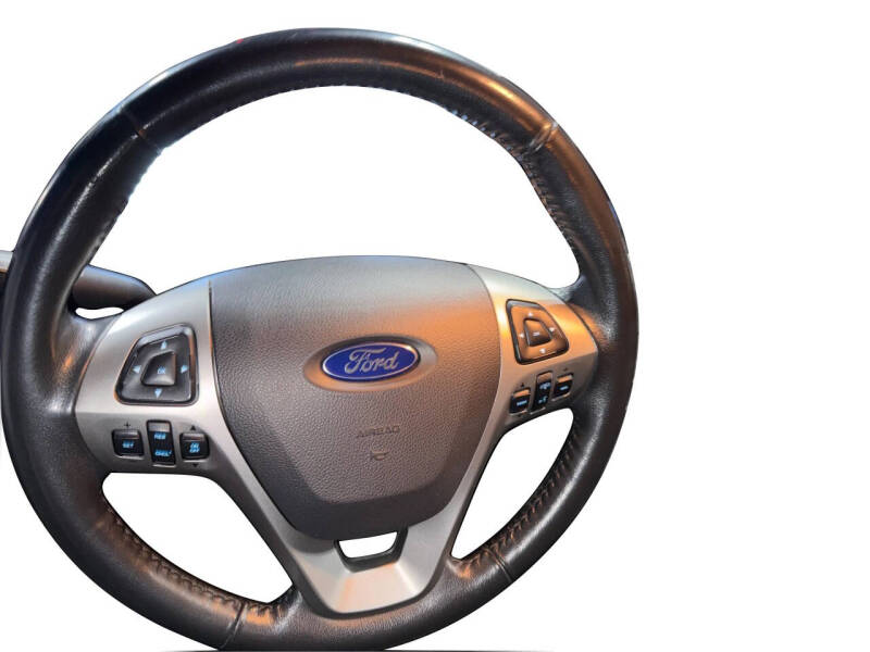 2017 Ford Taurus SEL