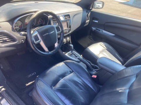 2013 Chrysler 200 Limited