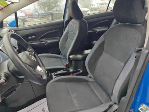 2023 Nissan Versa SV