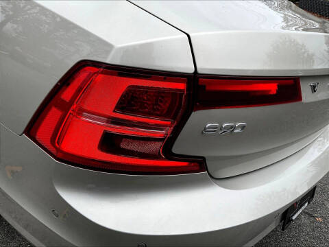 2018 Volvo S90 T5 Momentum