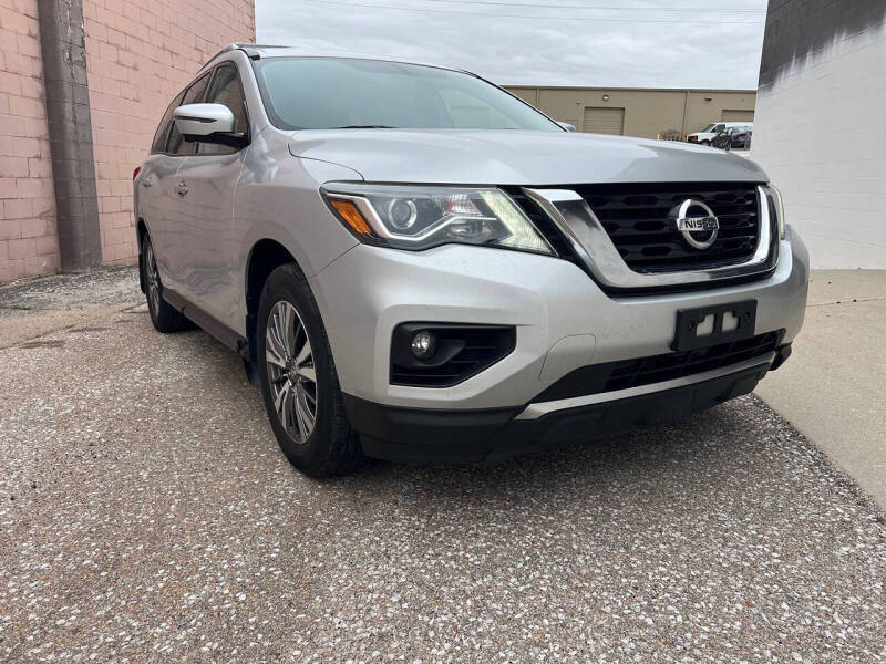 2017 Nissan Pathfinder SL