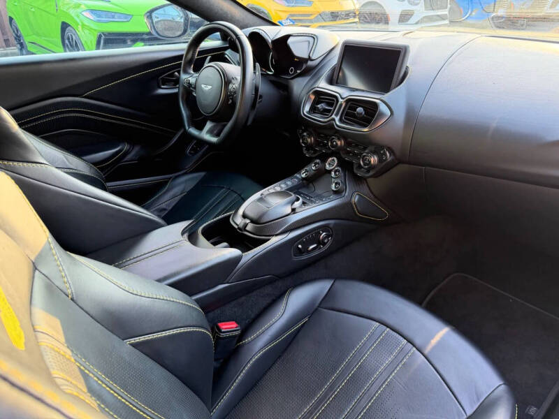 2019 Aston Martin Vantage