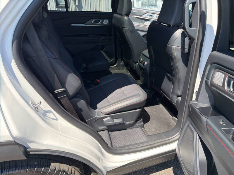 2025 Ford Explorer ST
