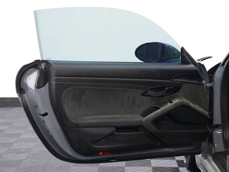 2023 Porsche 718 Cayman GT4 RS