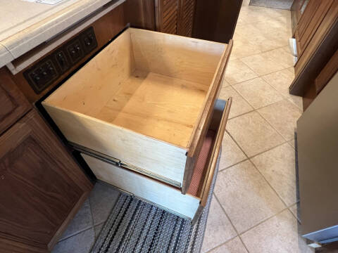 2002 Foretravel GV320 4010