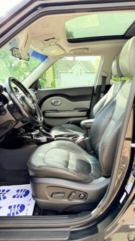 2016 Kia Soul +