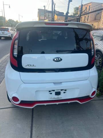 2014 Kia Soul +