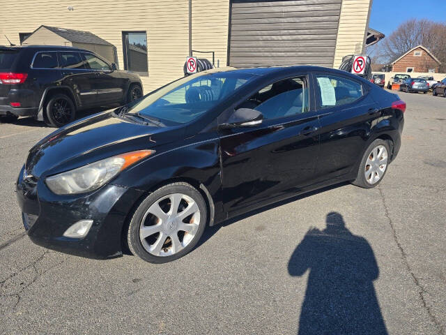 2011 Hyundai ELANTRA for sale at QUEENSGATE AUTO SALES in York, PA