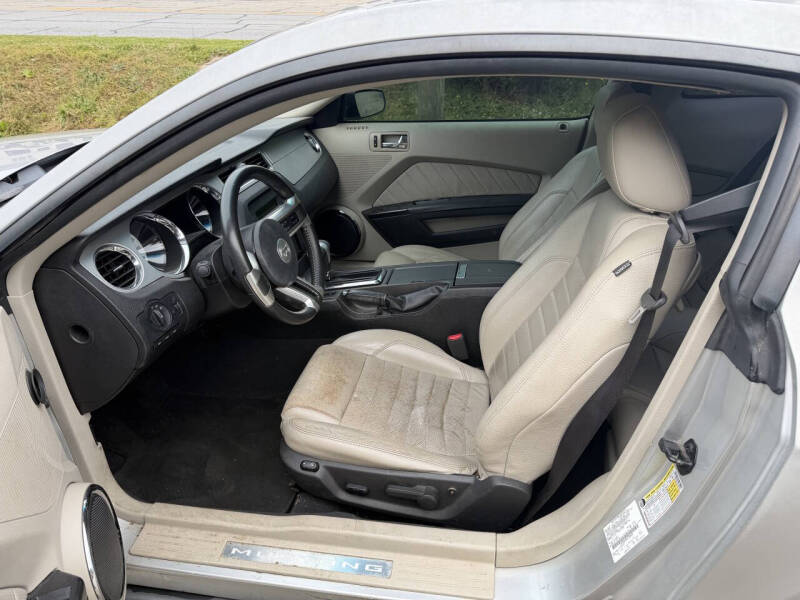 2010 Ford Mustang V6