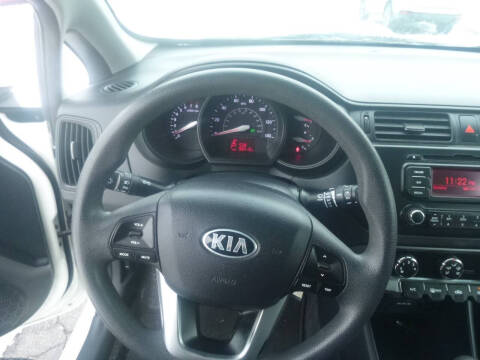 2014 Kia Rio 5-Door LX