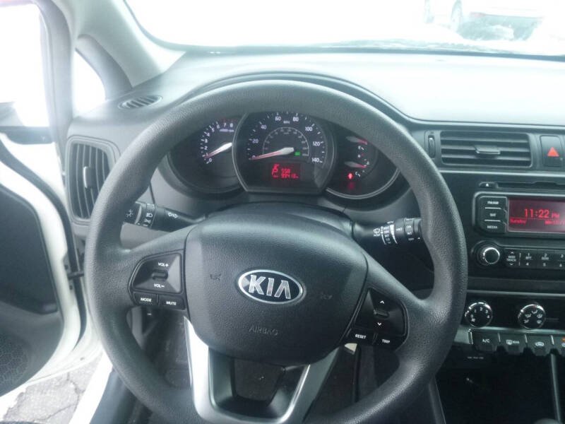 2014 Kia Rio 5-Door LX