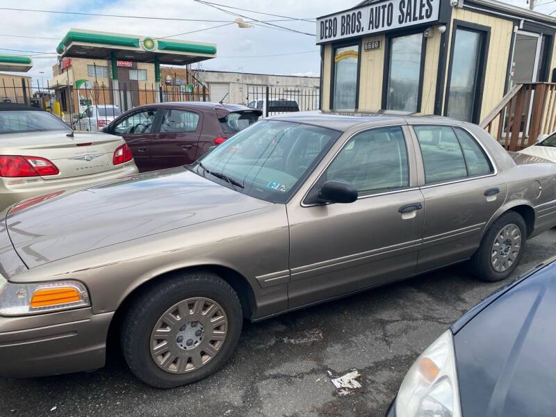 2005 Ford Crown Victoria for sale at Debo Bros Auto Sales in Philadelphia PA