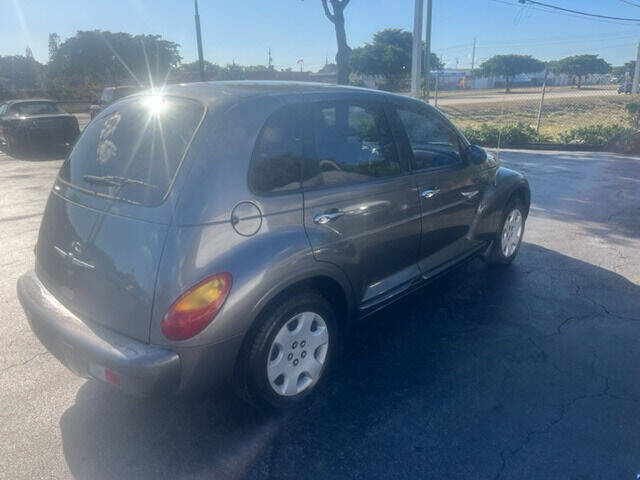2004 Chrysler PT Cruiser  - $4,499