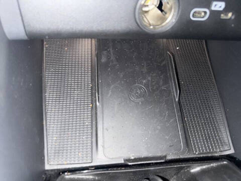 2025 Volvo XC40 B5 Ultra Dark Theme