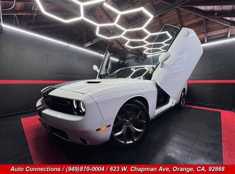 2015 Dodge Challenger SXT Plus