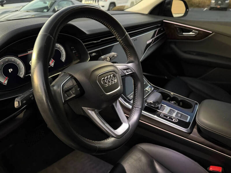 2019 Audi Q8 quattro Premium Plus 55 TFSI