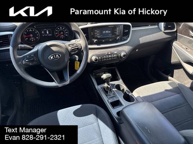 2017 Kia Sorento LX