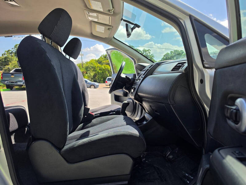 2012 Nissan Versa 1.8 S