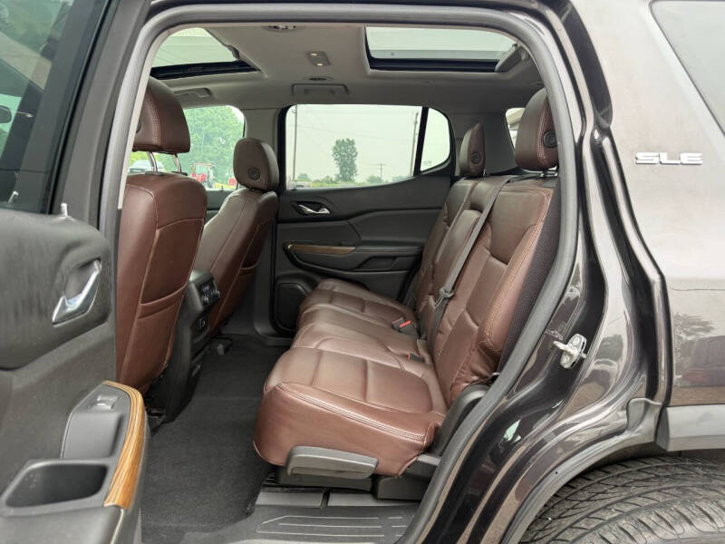 2017 GMC Acadia SLE-2