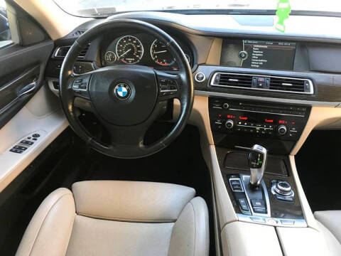2011 BMW 7 Series 750Li xDrive