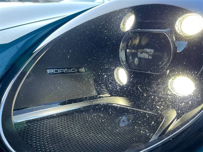 2021 Porsche 911 Carrera